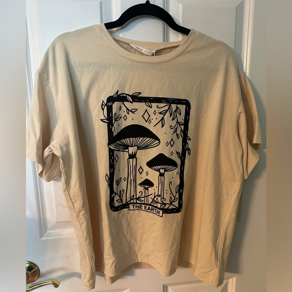 ROMWE The Earth Tarot Card T shirt